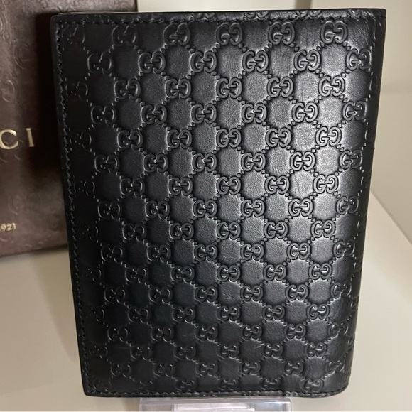 Gucci - Micro Guccissima Logo Leather Passport Black Wallet Like New in Box - Picture 4 of 7